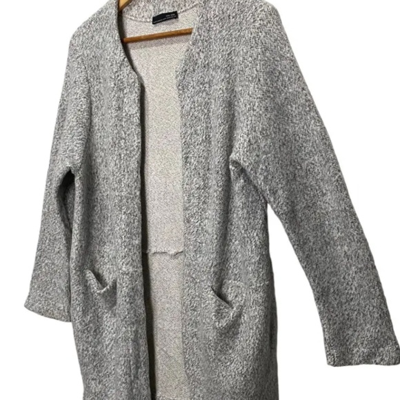 Zara Collection Gray Textured Knit Open Front Jacket Cardigan • Small - Picture 4 of 4